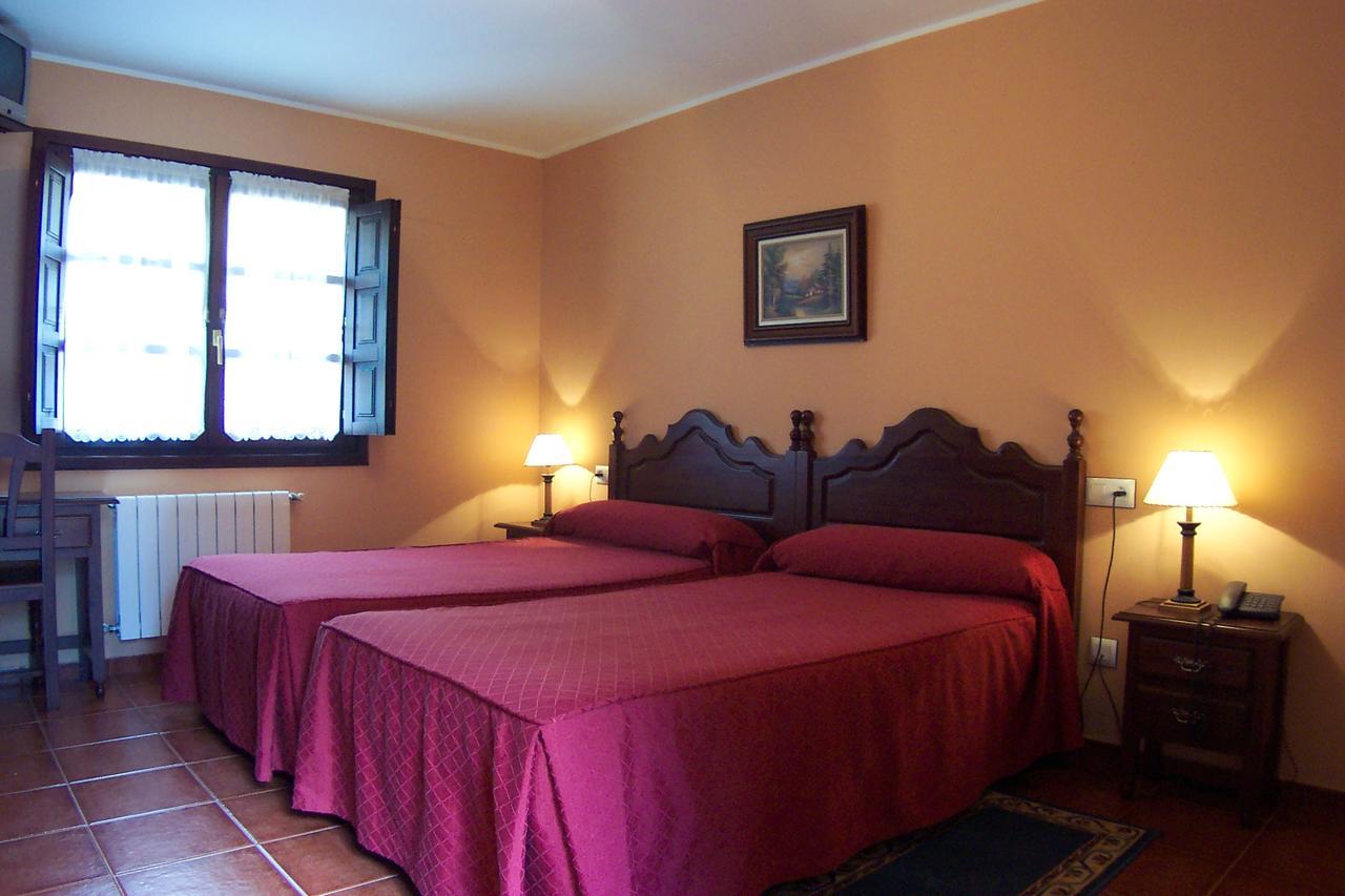Hotel Los Angeles Arenas De Cabrales Ngoại thất bức ảnh